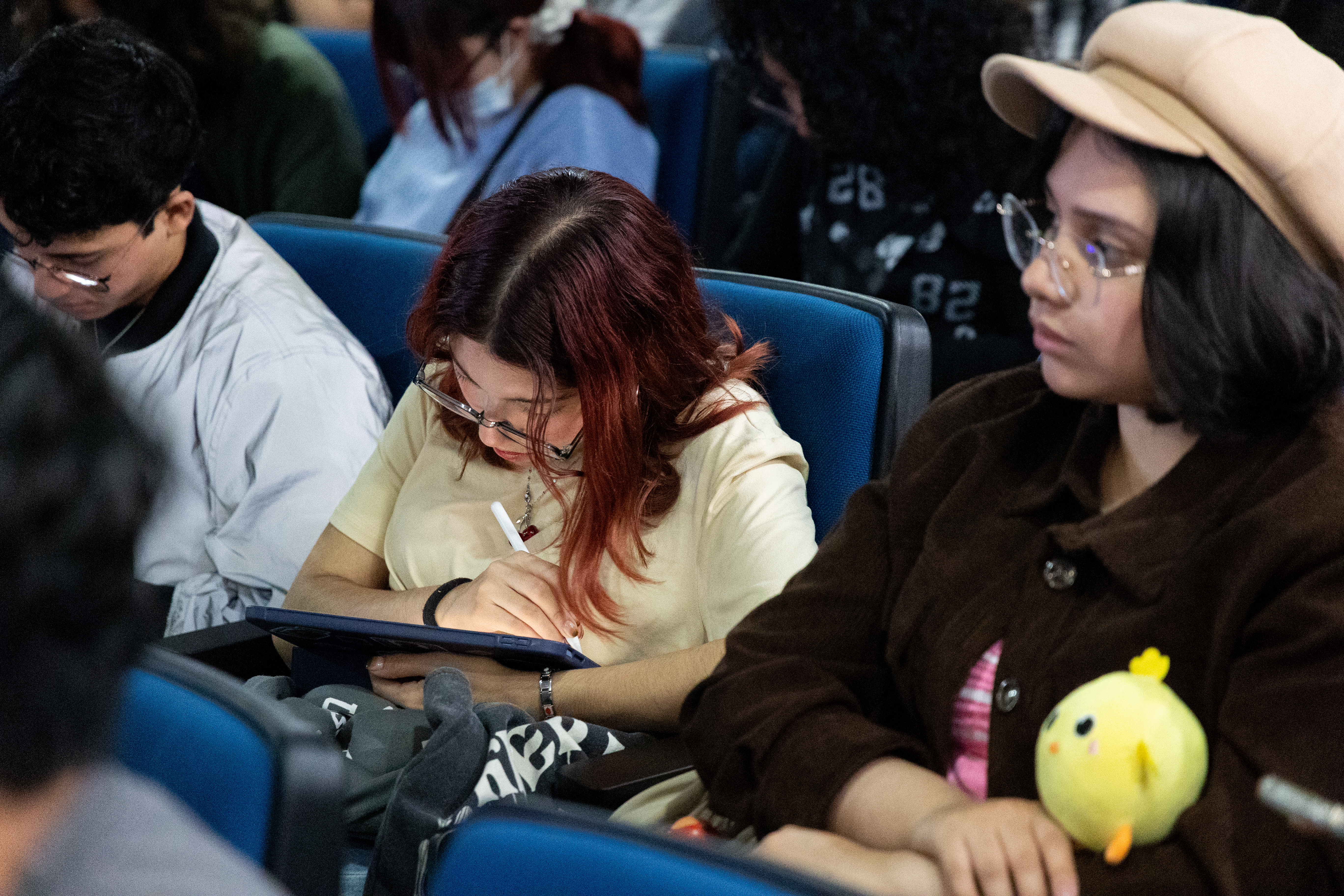 CUGDL fortalece la creatividad digital con taller especializado de Adobe