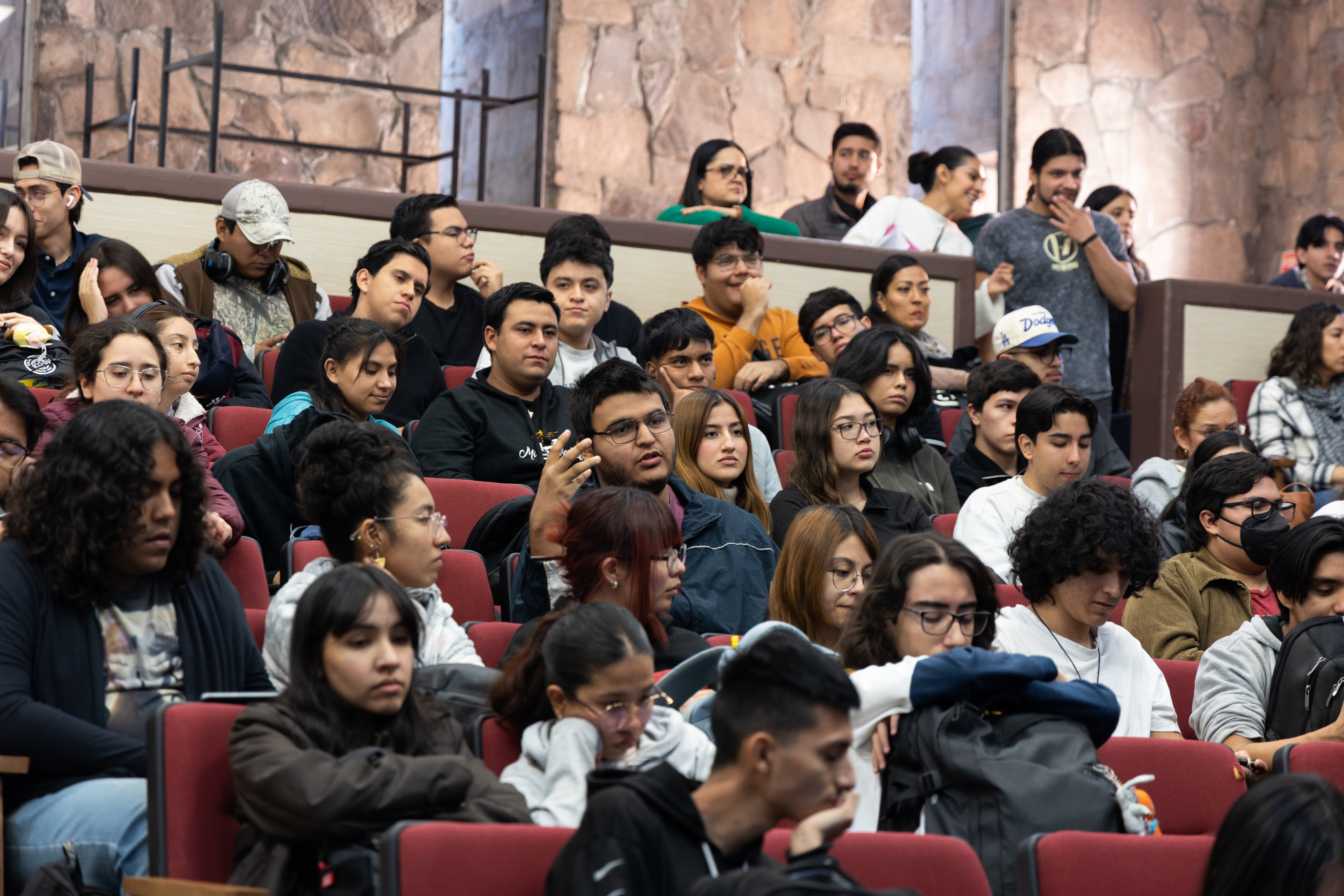 Presentan en el CUGDL la “Guía de prevención e intervención ante la conducta suicida en instituciones educativas”
