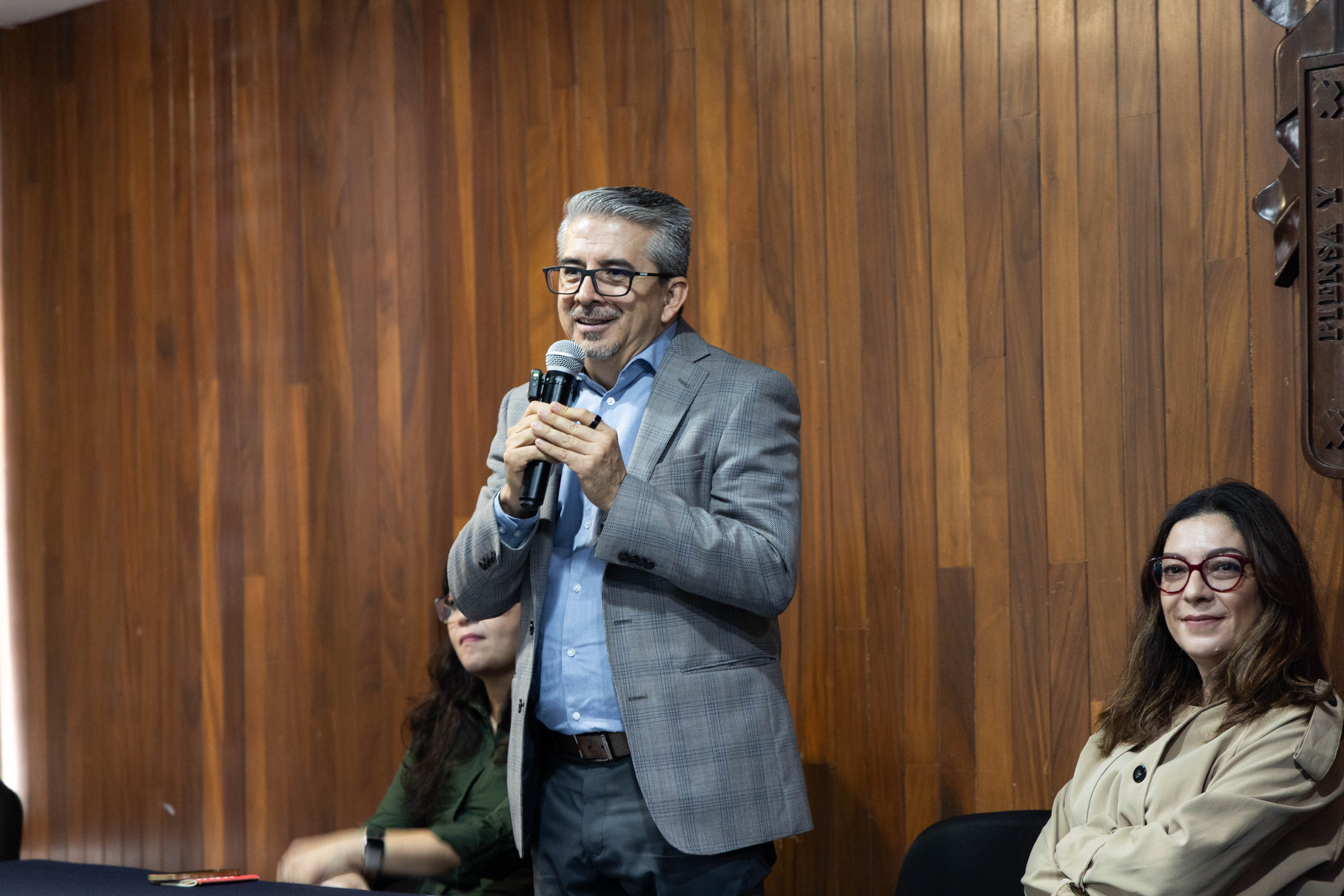 A discusión roles de género, desafíos entre periodismo y creación de contenido y responsabilidad social