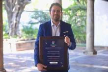 “No le tengamos miedo a la IA”: Dr. Edgar Ruvalcaba gana Premio Estatal de Ciencia e Innovación 2025