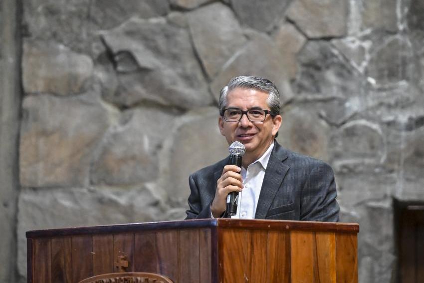 Abre sus puertas el CUGDL y recibe a los primeros 600 alumnos en su historia