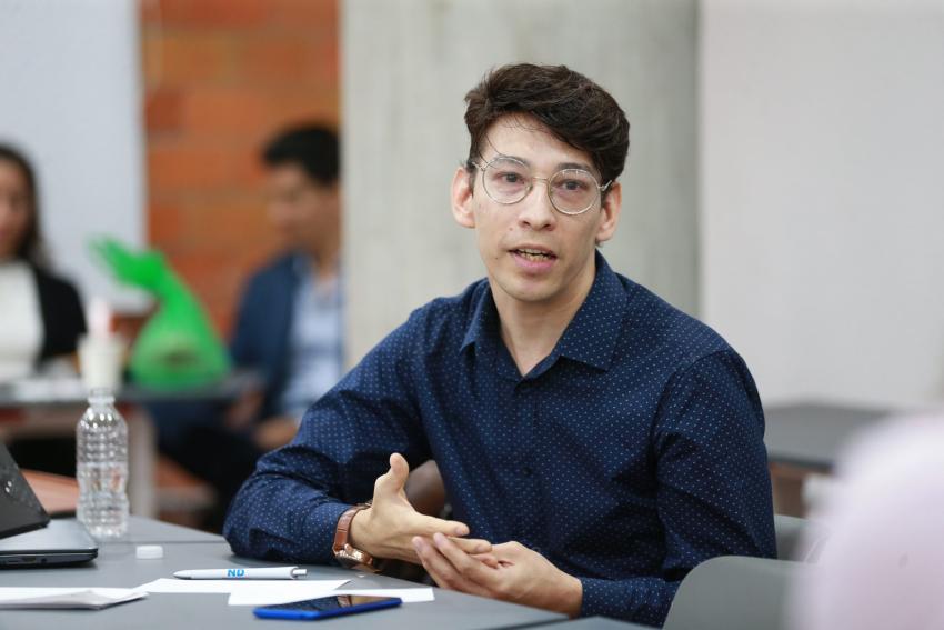 Primera persona con discapacidad se titula del doctorado en Gestión Cultural