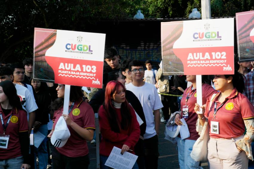 Asisten 1,202 aspirantes al CUGDL para presentar su examen de admisión UdeG