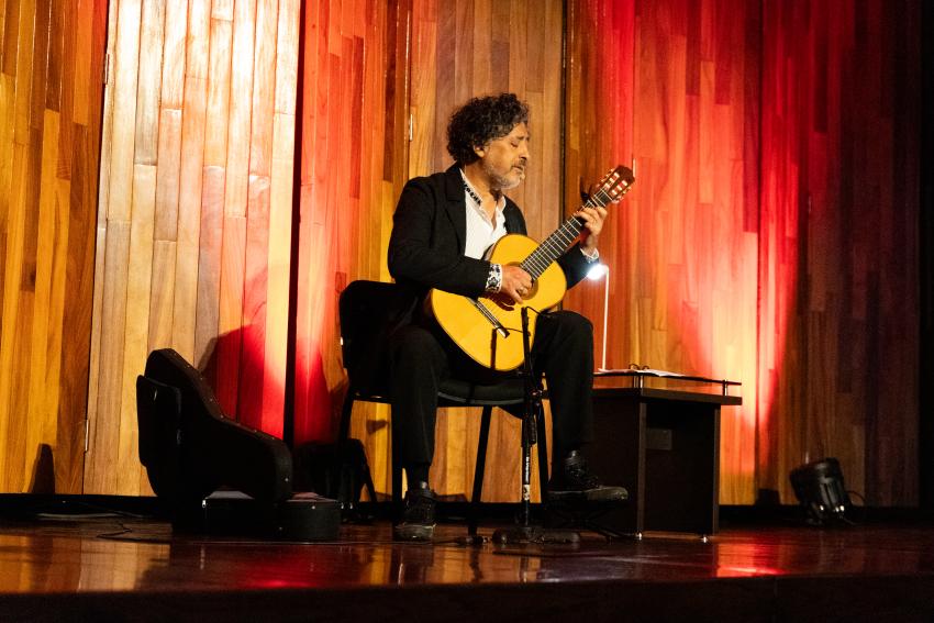 La memoria musical de Chile está ligada a Allende: Manuel García