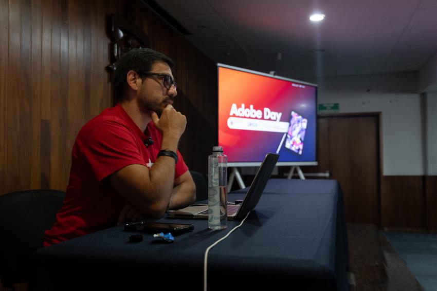 CUGDL fortalece la creatividad digital con taller especializado de Adobe