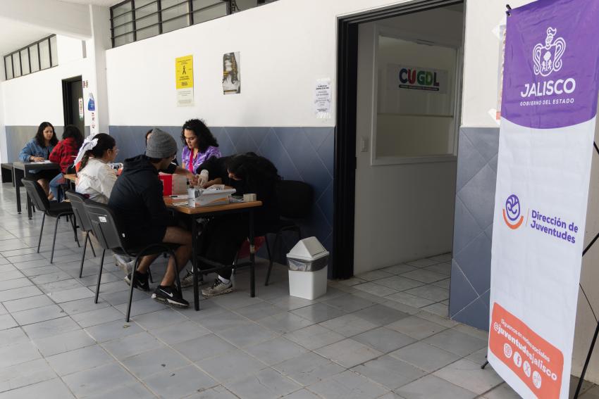 La Feria Salud con Orgullo fortalece la cultura de salud sexual en el CUGDL