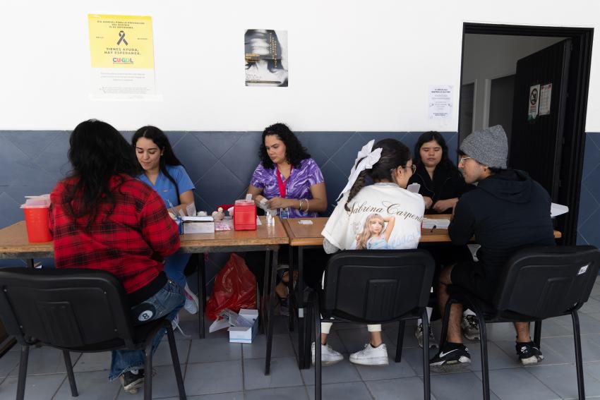 La Feria Salud con Orgullo fortalece la cultura de salud sexual en el CUGDL