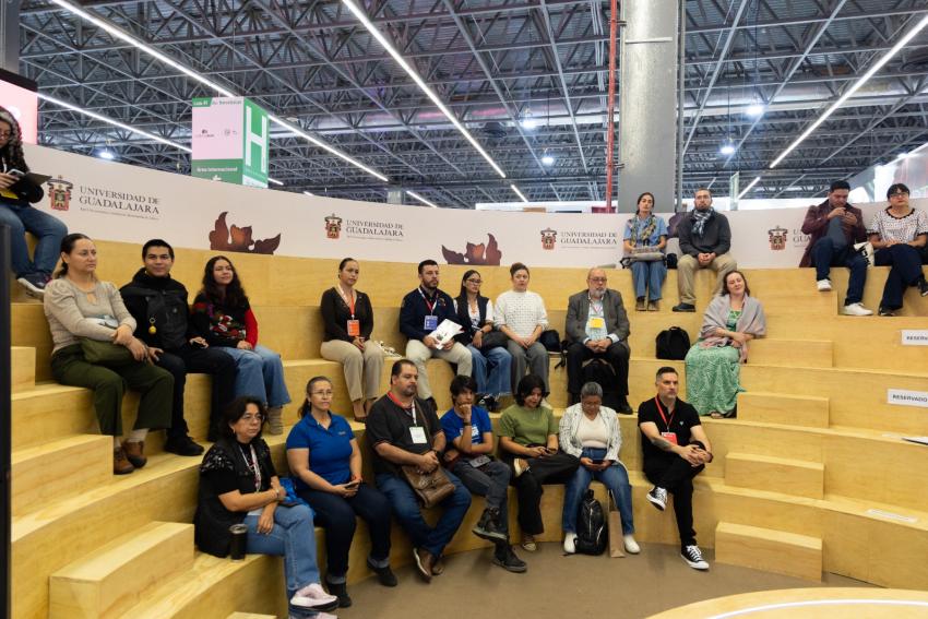 Académicos del CUGDL presentan colección sobre Gestión Cultural en la FIL 2025