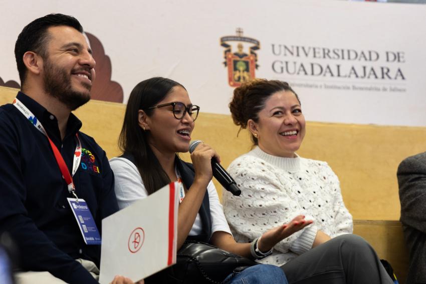 Académicos del CUGDL presentan colección sobre Gestión Cultural en la FIL 2025