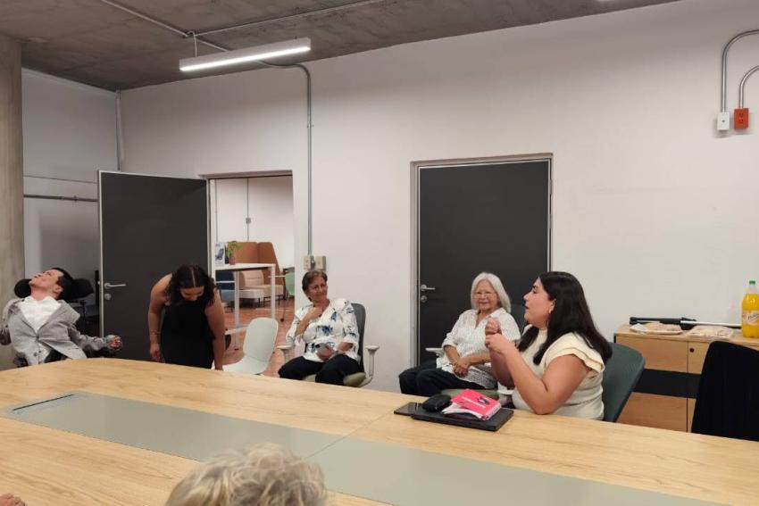 Egresado del CUGDL impulsa estrategias de acompañamiento inclusivo en educación virtual