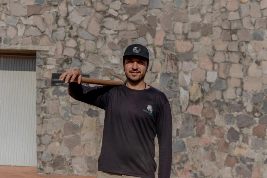 CUGDL y CUCS realizan jornada de reforestación con 30 árboles nativos