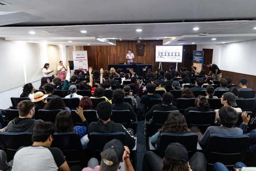 Adobe Day acerca la inteligencia artificial a estudiantes de Creatividad Digital del CUGDL