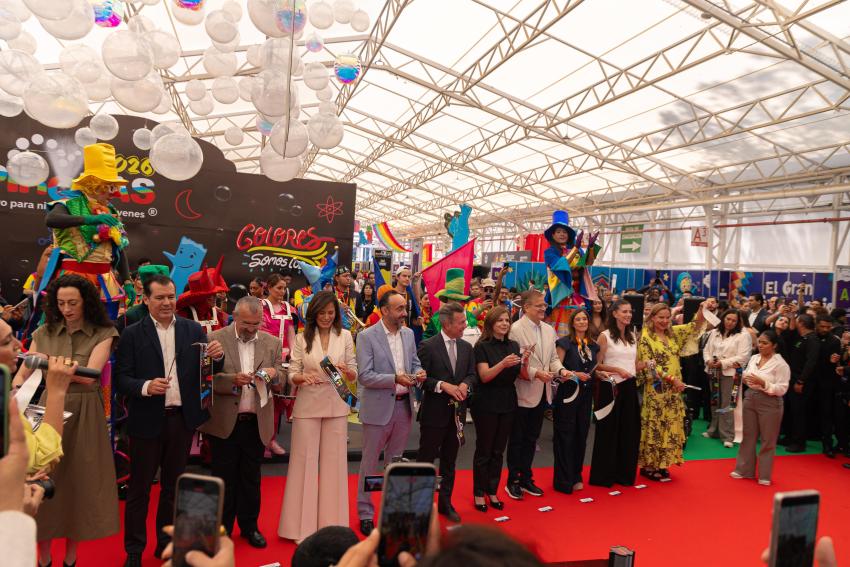 CUGDL toma color y lleva una experiencia interactiva a Papirolas 2026