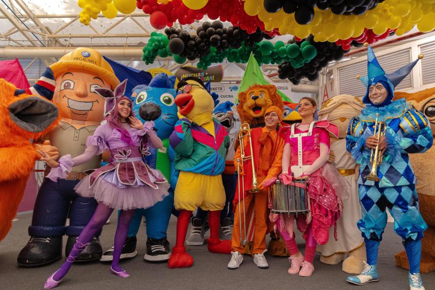 CUGDL toma color y lleva una experiencia interactiva a Papirolas 2026