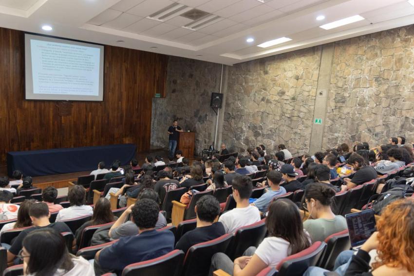 CUGDL impulsa la formación en computación cuántica para afrontar los retos tecnológicos del futuro
