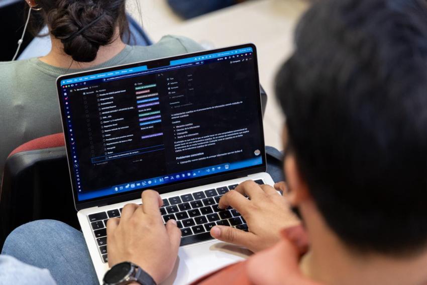 CUGDL impulsa la formación en computación cuántica para afrontar los retos tecnológicos del futuro