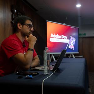 CUGDL fortalece la creatividad digital con taller especializado de Adobe