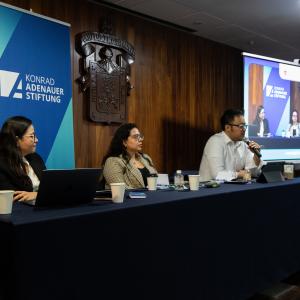 Inauguran el foro de periodismo “Voces de la democracia”, en CUGDL