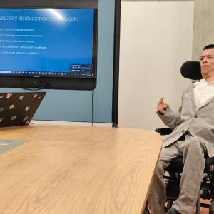 Egresado del CUGDL impulsa estrategias de acompañamiento inclusivo en educación virtual